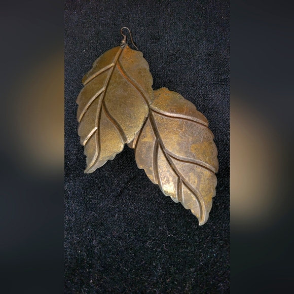 Leaf Earrings - Picture 1 of 1
